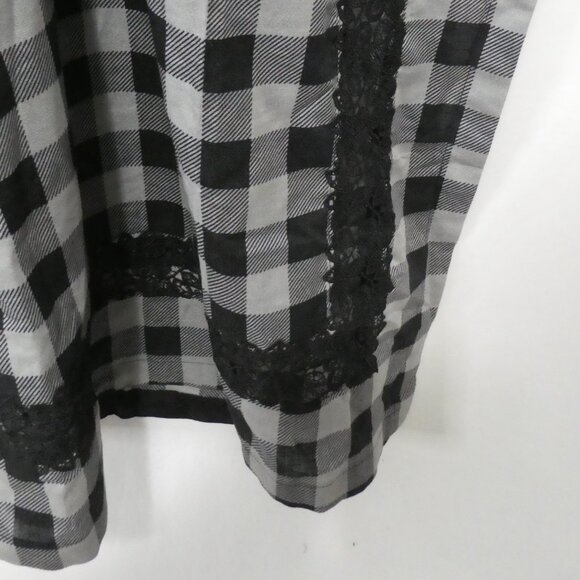 Unbranded | P2P 21.5 inches measured | Plaid and Lace Long Sleeve Dress - Picture 9 of 16